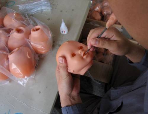 中国の「おもちゃ工場労働者」の過酷な現実33